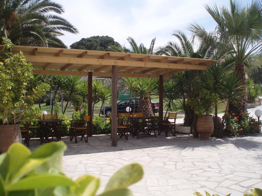 פפקוהורי Kopsis Beach Hotel מראה חיצוני תמונה